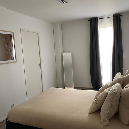 Maison Spacieuse Et Confortable 100M2 Avec Jardin Val-de-Reuil Екстер'єр фото