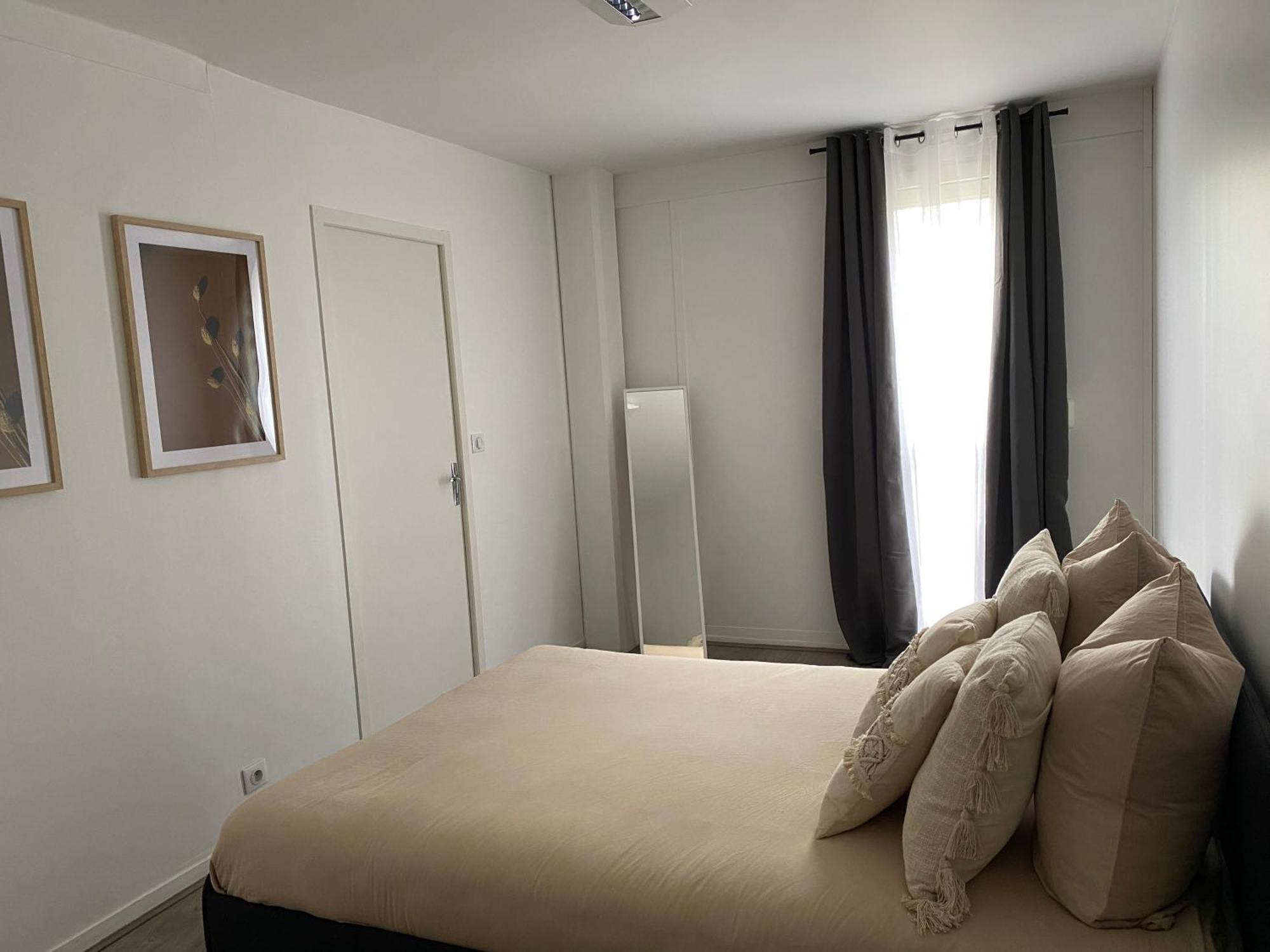 Maison Spacieuse Et Confortable 100M2 Avec Jardin Val-de-Reuil Екстер'єр фото